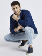 Laai prent in Gallery-kyker, DJ & C Gestreepte Oop Voornek Trui Mans